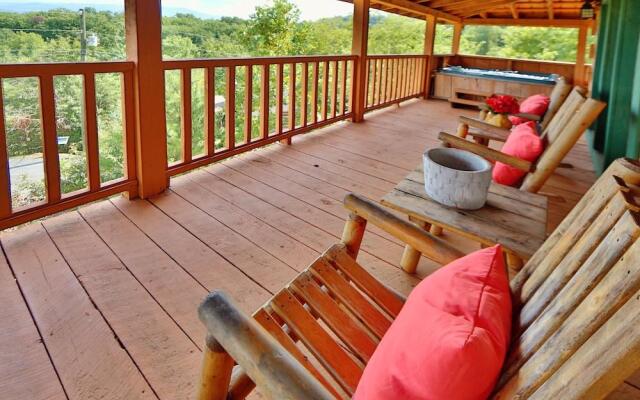 A Walk in the Clouds - Two Bedroom Cabin