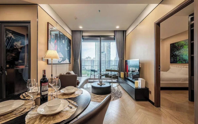 Luxury Lumiere Riverside Urban Apartment