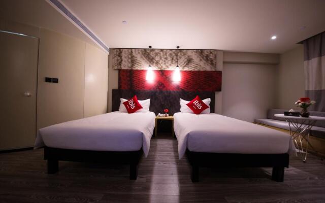 Ibis Hotel (Guangzhou Yuexiu Park Subway Station)