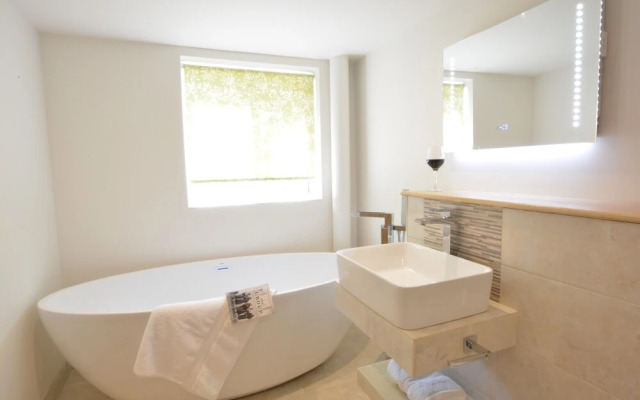 Carriage House, Bruisyard