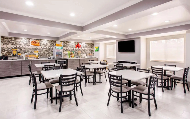 Quality Inn & Suites