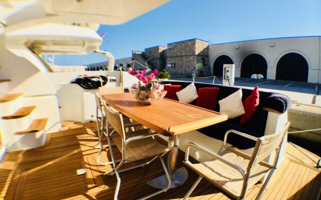 Easyacht Boat & Breakfast