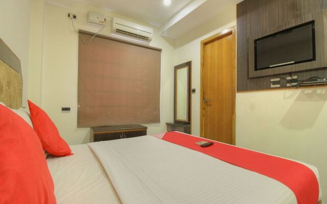 OYO 15948 Hotel Srees