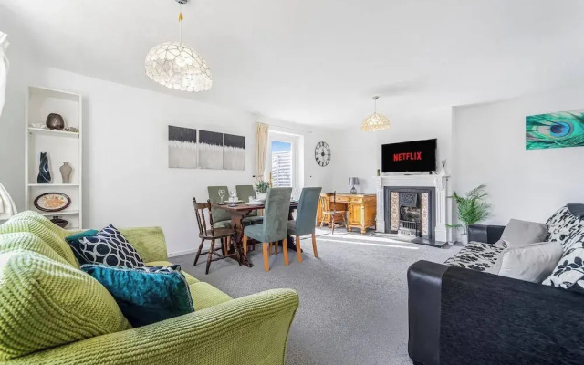 Stylish & Bright 3BR in Headington, Oxford Area