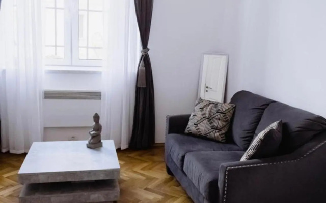 Lorena’s Apartment