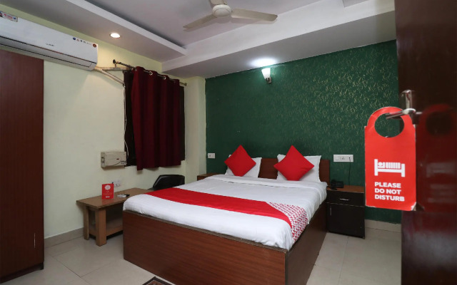 OYO 9945 Hotel R INN