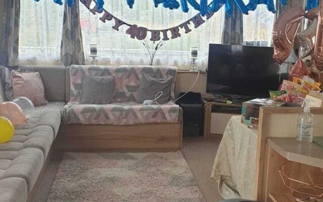 Impeccable 2-bed Apartment in Tattershall Lakes