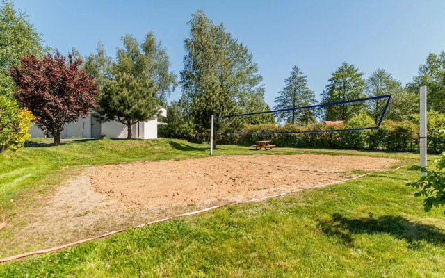 Holiday Homes With Pool, Close to the Beach