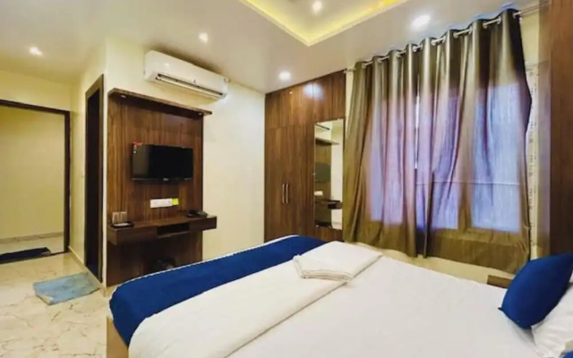 Hotel R K Palace