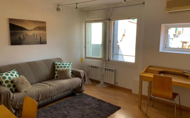 REGINA - ROMANTIC STUDIO near RIALTO
