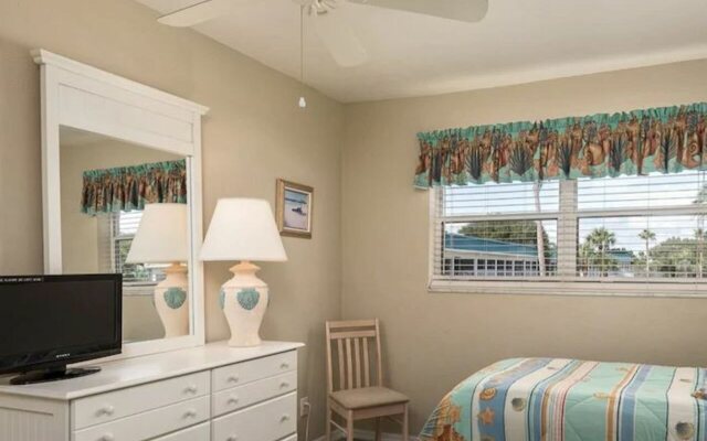 Sanibel Arms West Condominiums