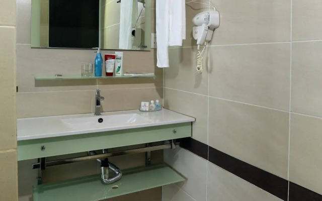 Thanh Long Tan Hotel