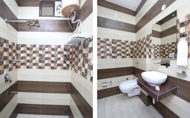 OYO 16341 Hotel C7