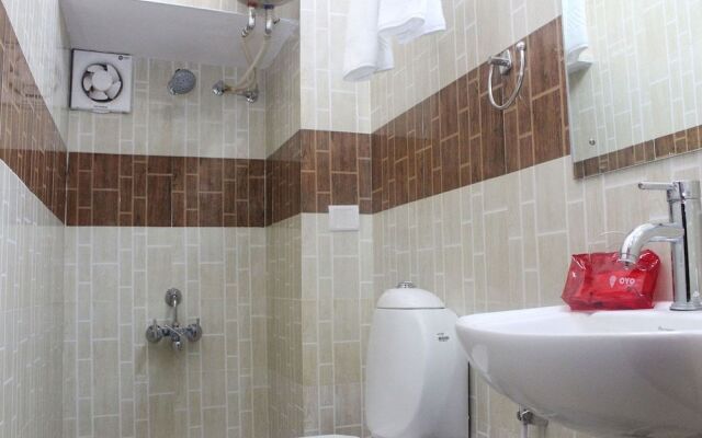 OYO 4641 The Sangh Gunny