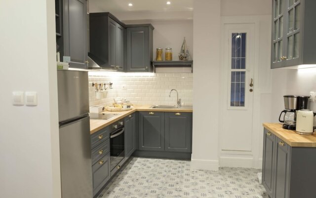 Elegant 2BD Apartment
