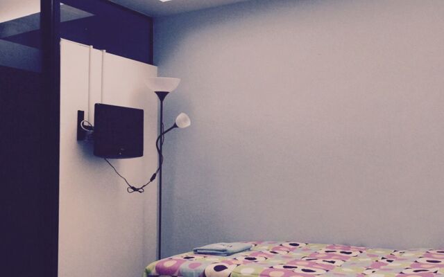 Nine Place Sukhumvit 40 - Hostel