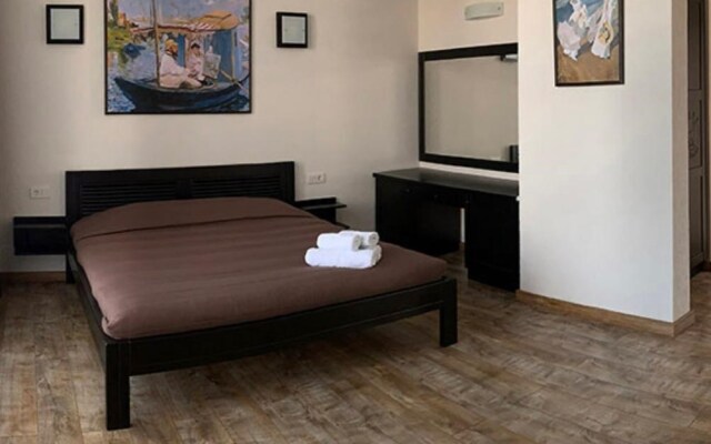 Azov le Chalet