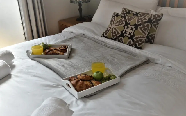 Hughenden Garden Luxury Apartment