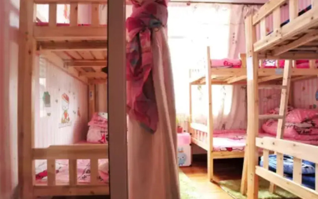 Tengchong Doll Q Memory Inn