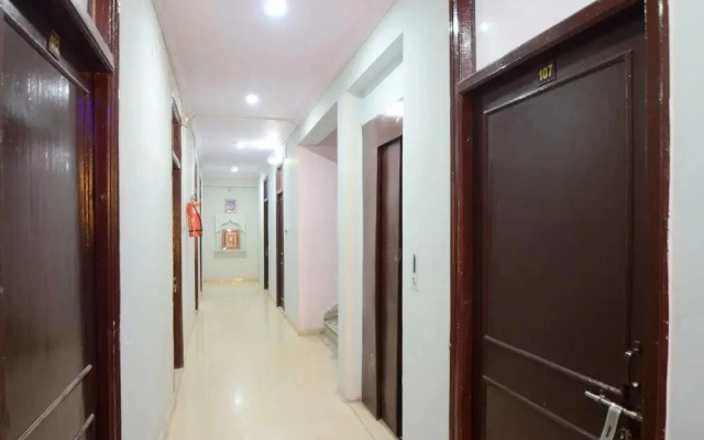 Hotel Jeevisha Inn by OYO Rooms