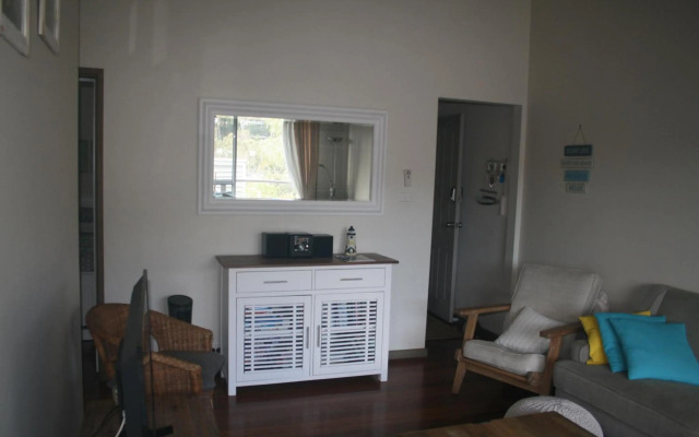 The Beach Hut Avoca Beach NSW