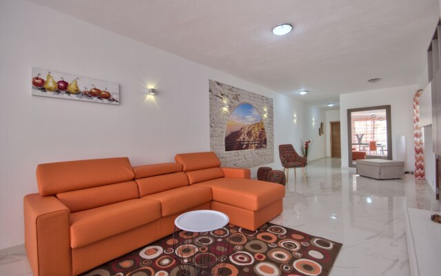First Class Apartments Calleja by G&G