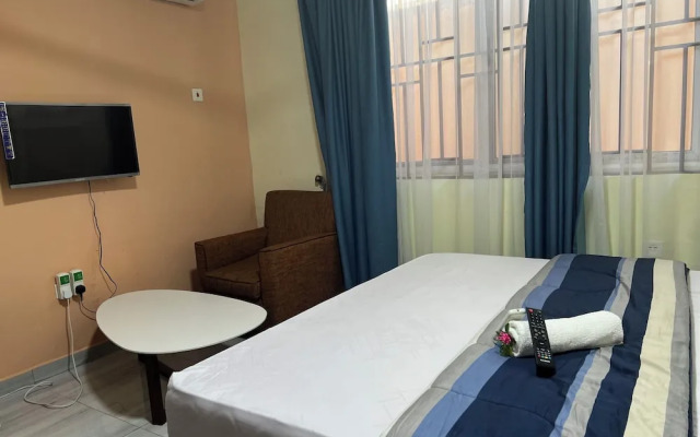RiverBreeze Hotel