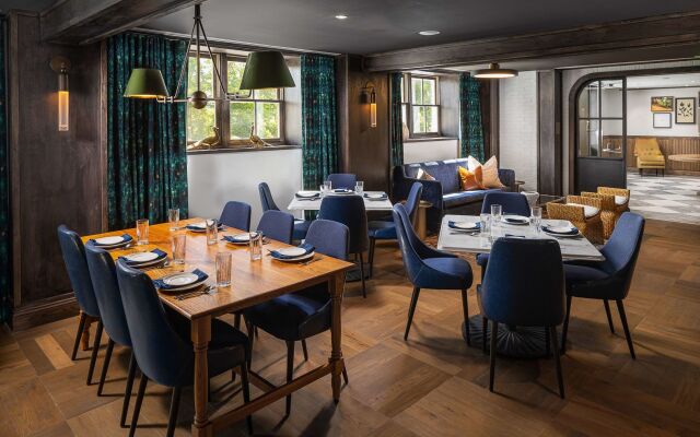 Wylie Hotel Atlanta, Tapestry Collection by Hilton