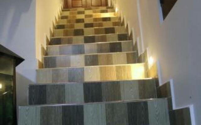 Sandaru Holiday Inn