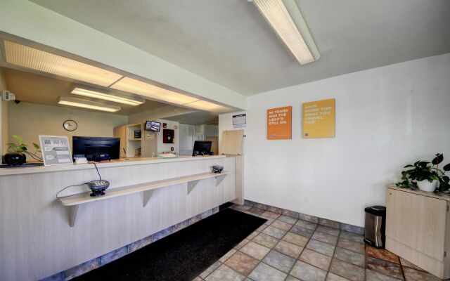 Regency Inn