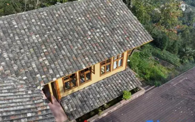 Xunzhen Mountain House