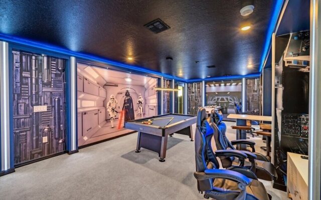 Phillips 8Bed Family Friendly Retreat