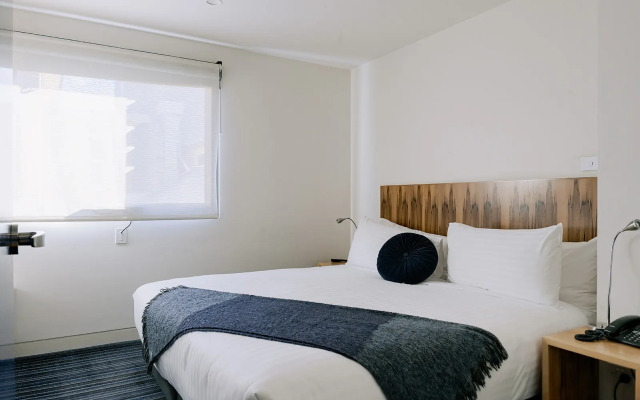 Salamanca Wharf Hotel