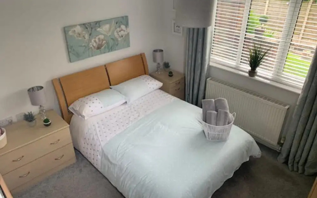 One Bedroom Apartment With En-suite & Patio