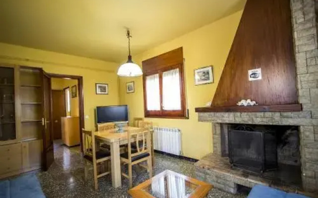 Casa De Vacaciones "CAL VIVES"