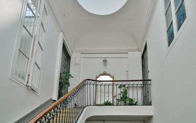 Splendid 160m2 Apartment With Terrace