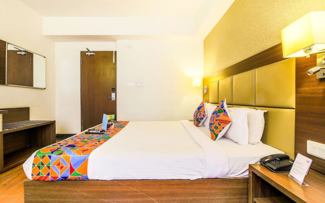 Fabhotel The Pinnacle