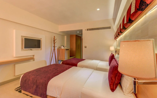 The SSK Solitaire Hotel & Banquets