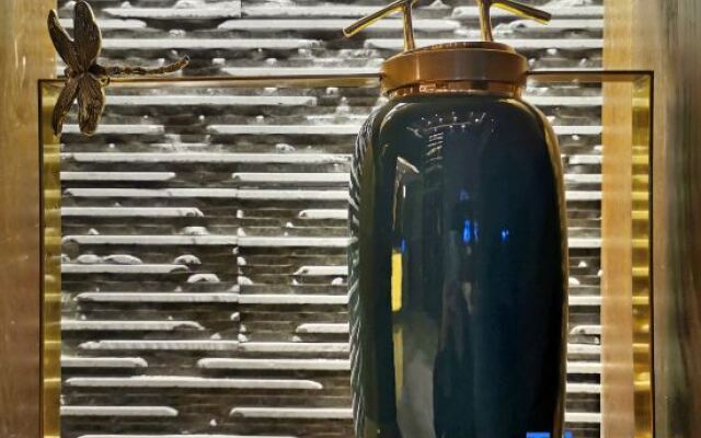 Rezen Dong Hotel (Harbin Railway Station)