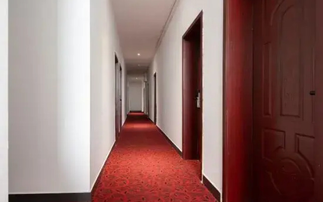 Hongcheng Hotel (Changsha Medical College Hunan Business University Branch)
