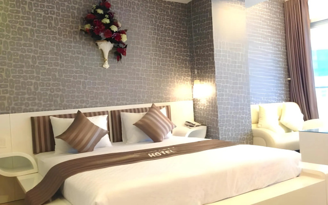 Luxury Hotel – Guest Rooms – Ho Chi Minh City