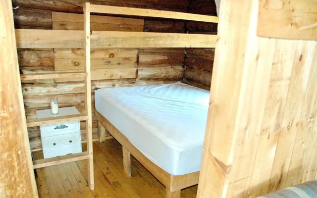Chalet With 2 Bedrooms in Ferme neuve, With Wonderful Lake View Near the Slopes - фото 3