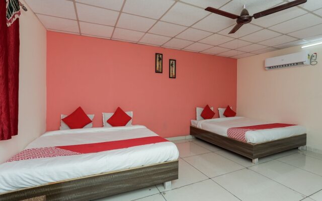 OYO 30383 Hotel Milan Parinay