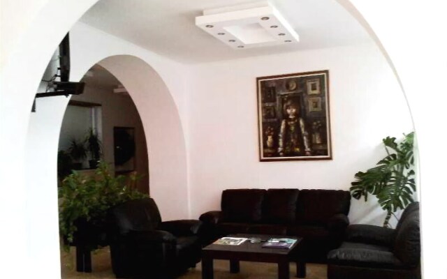 Hotel Leotar