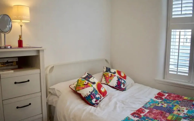 Charming City Centre Flat, Edinburgh