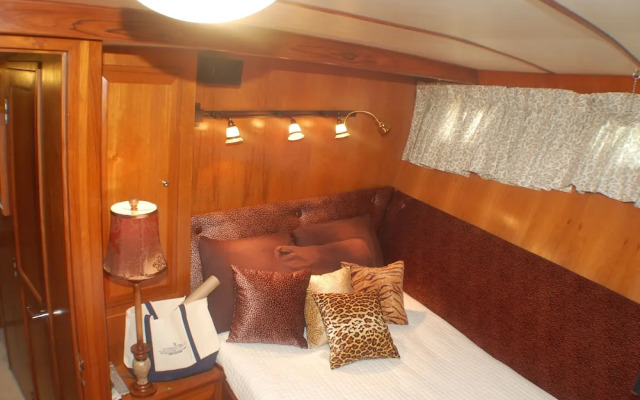 Luxury 3 level traditional Yacht