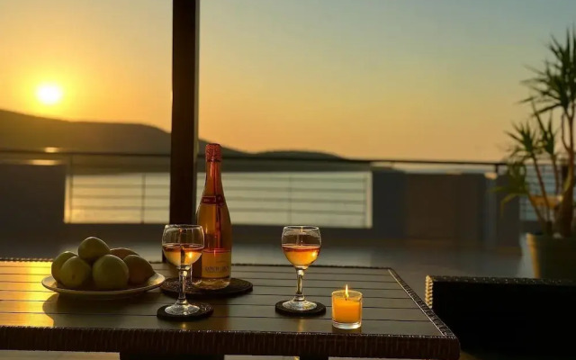 Panoramic Seaview Blue Nest - Stylish Getaway