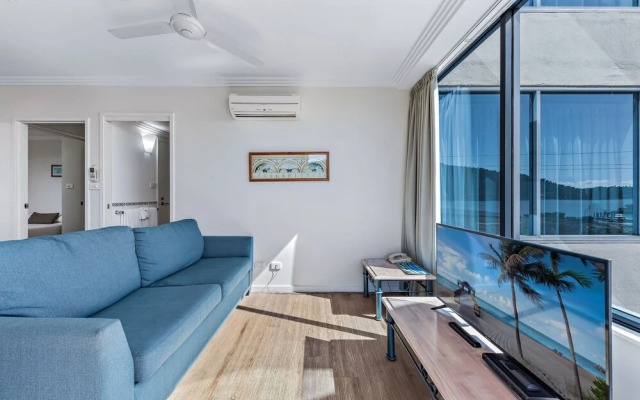 Tropical Marina views couples getaway
