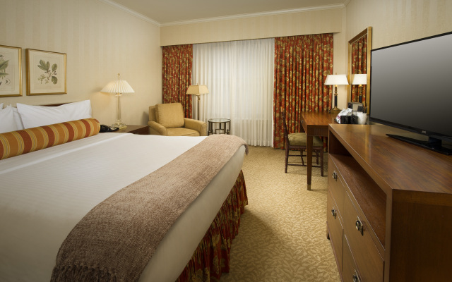 Mayflower Park Hotel