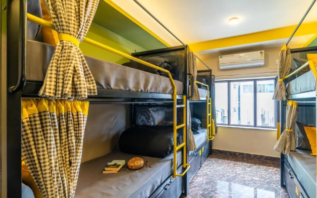 The Hosteller Rishikesh, Ganges